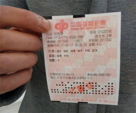 3个女人互添高潮